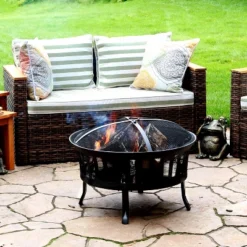 Sunnydaze Decor Sunnydaze 25" Outdoor Steel Mesh Stripe Cutout Fire Pit Set With Spark Screen And Poker Lifting Tool
