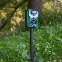 Sunnydaze Decor Sunnydaze Ultrasonic Animal Repeller With Flame Light And Mounting Pole - 19" H -Furniture GUEST 664eff7c 7e69 4abb b1b0 66d52d90065b