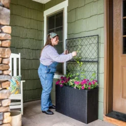 Sunnydaze Decor Sunnydaze 3-Section Wicker Planter Box With Trellis For Indoor Or Outdoor Use - Black -Furniture GUEST 7e9d9168 003f 4e67 8741 0b949d2ed91f